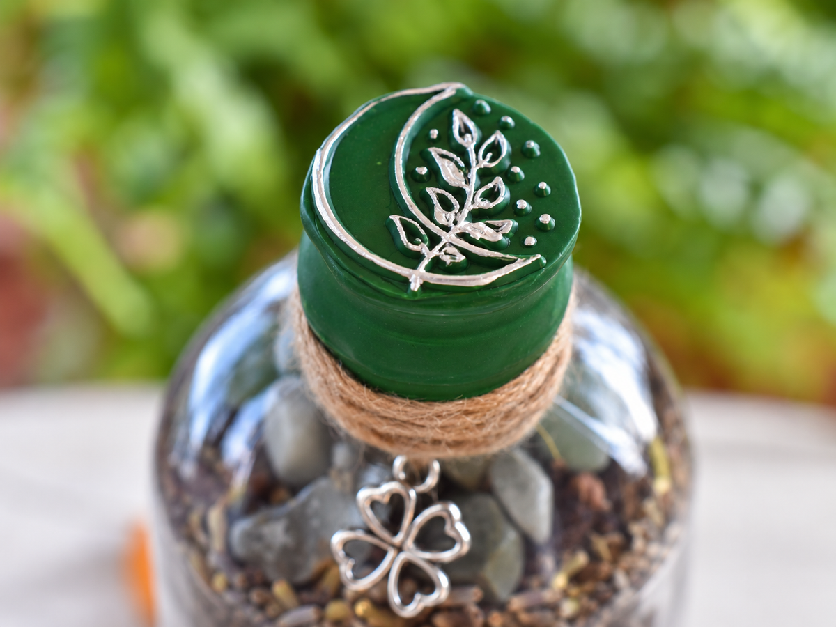 Good Fortune & Prosperity green wax seal detail